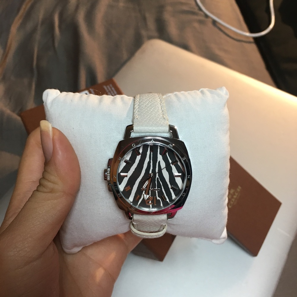 COACH CASUAL MINI WATCH WITH ZEBRA FACE/white - Picture 2 of 8